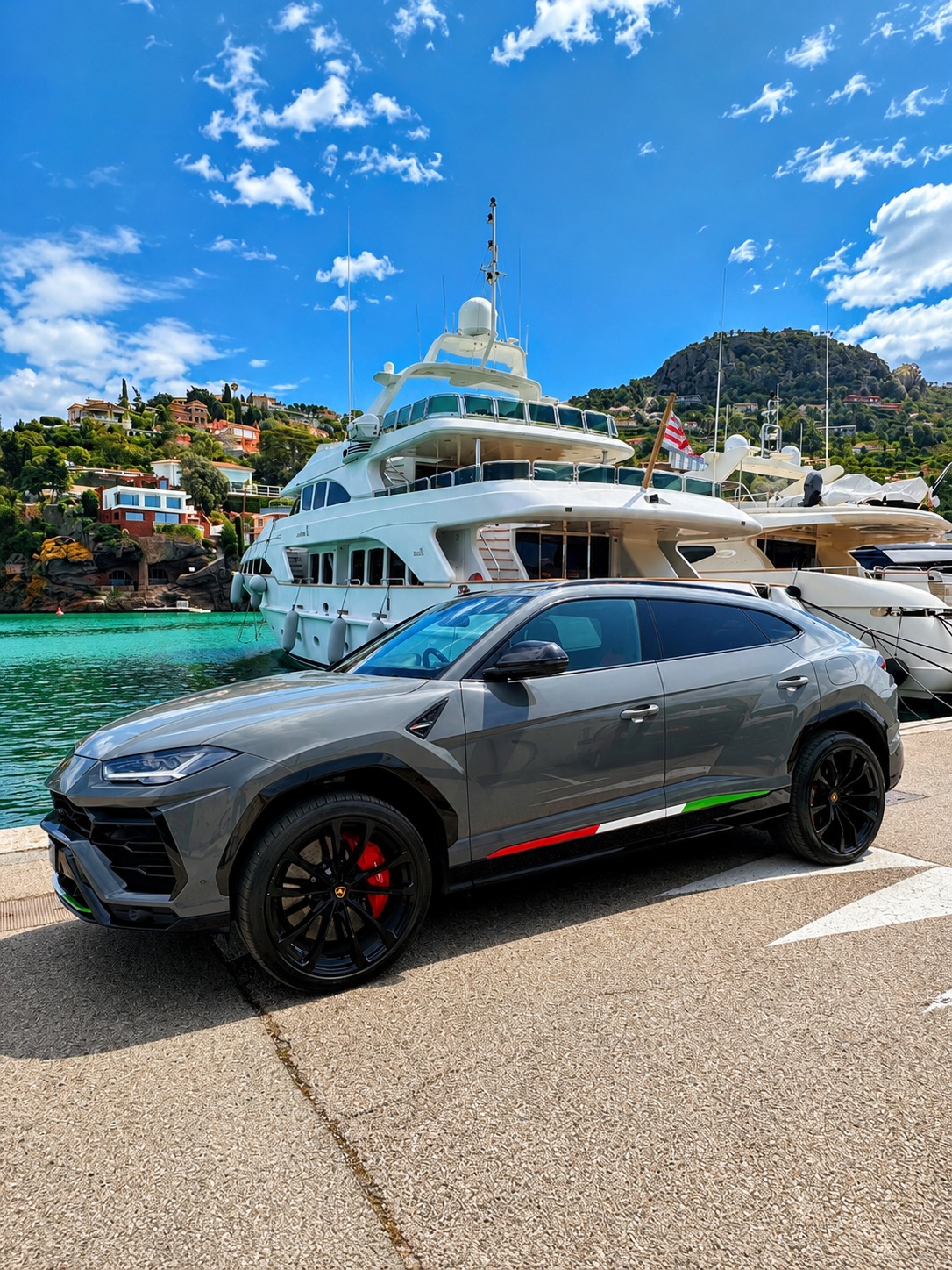 Lamborghini Urus — view 2